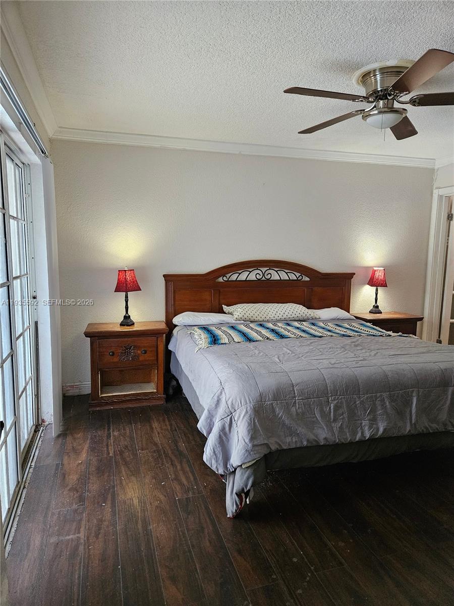 7601 Kimberly Blvd Unit: Main