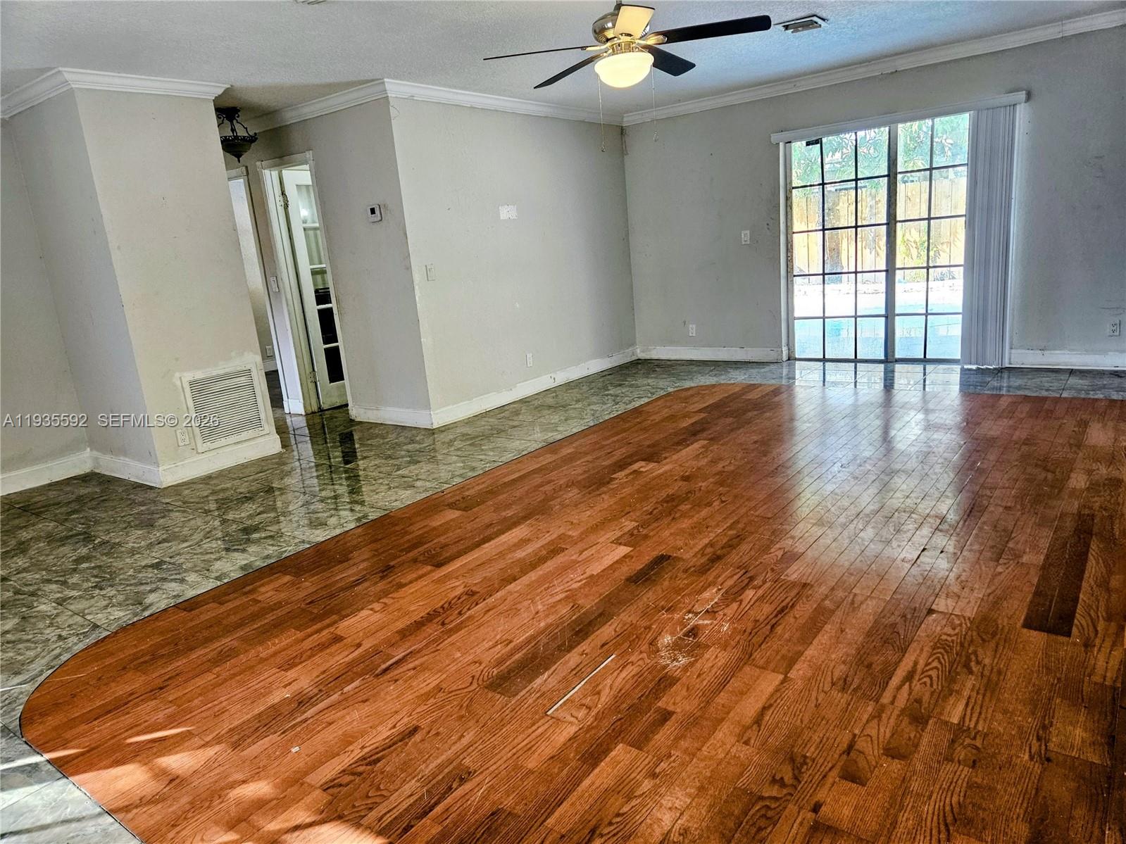 7601 Kimberly Blvd Unit: Main