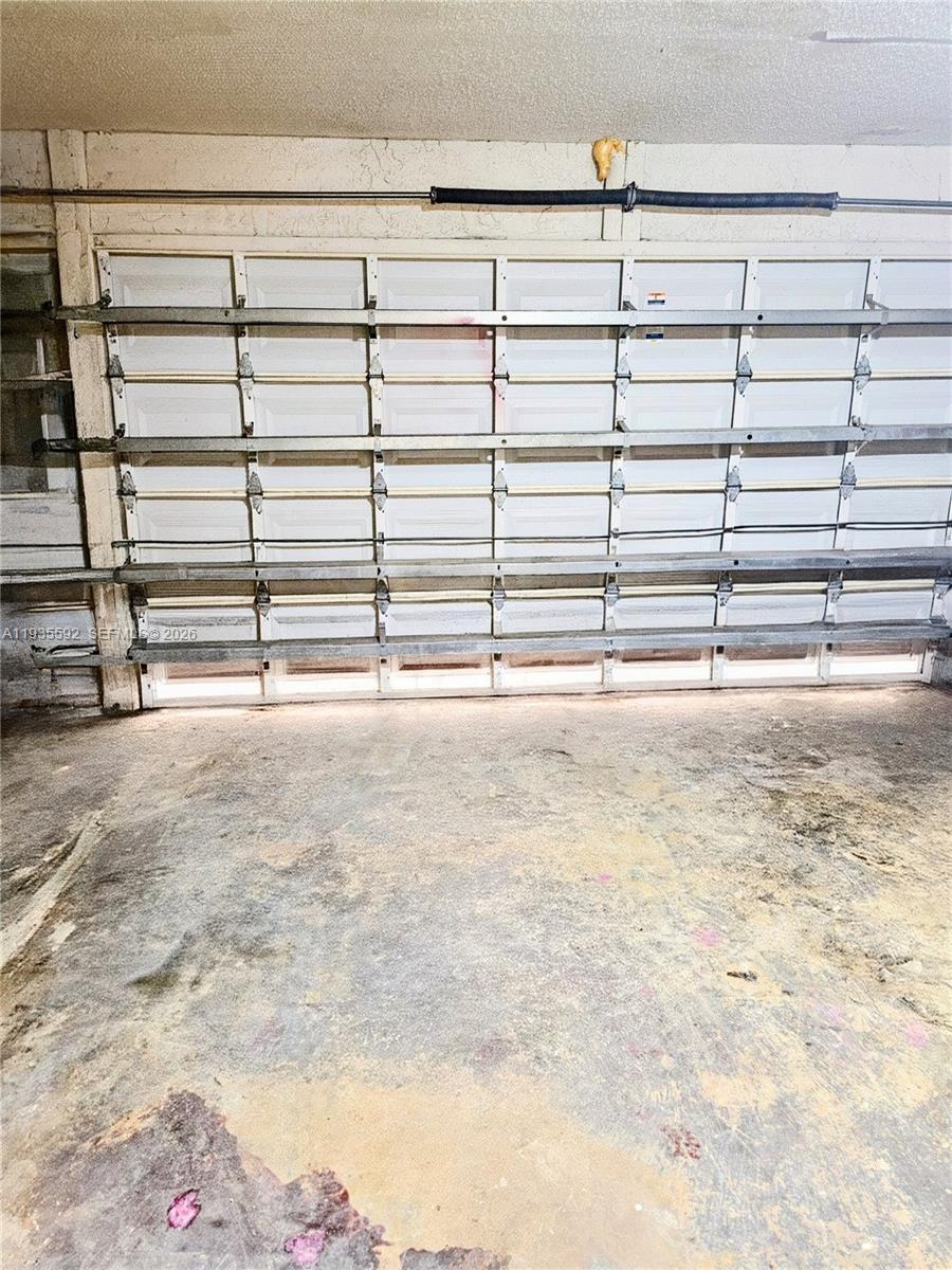 7601 Kimberly Blvd Unit: Main