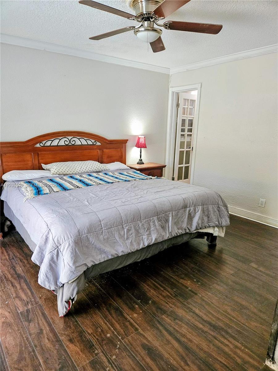 7601 Kimberly Blvd Unit: Main