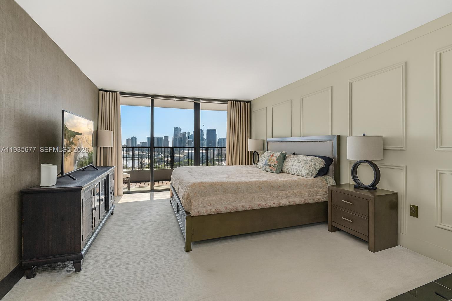555 NE 15th St # 30H