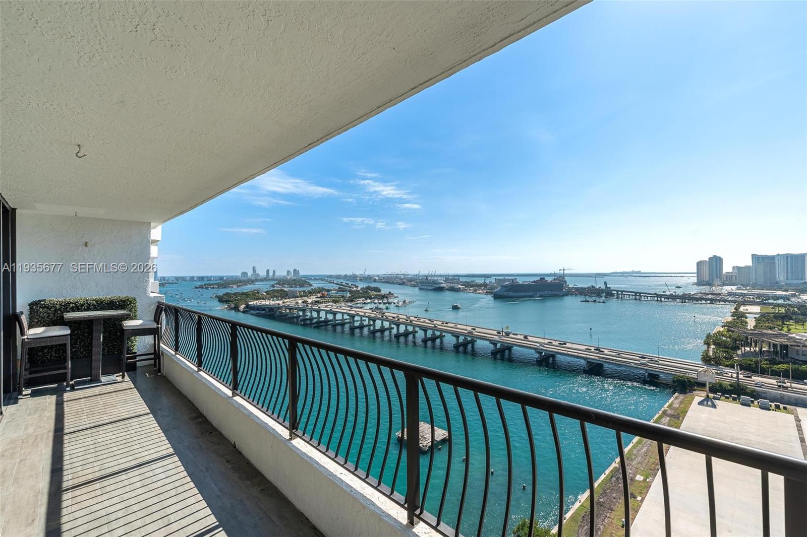 555 NE 15th St # 30H