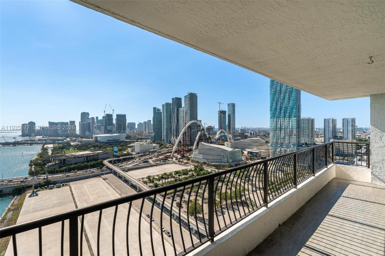 555 NE 15th St # 30H