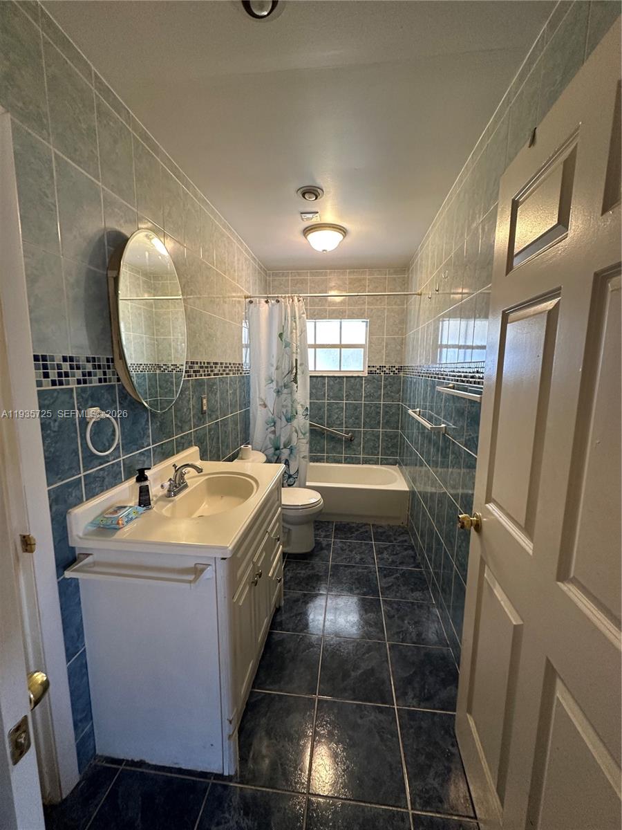 9070 SW 183rd Ter