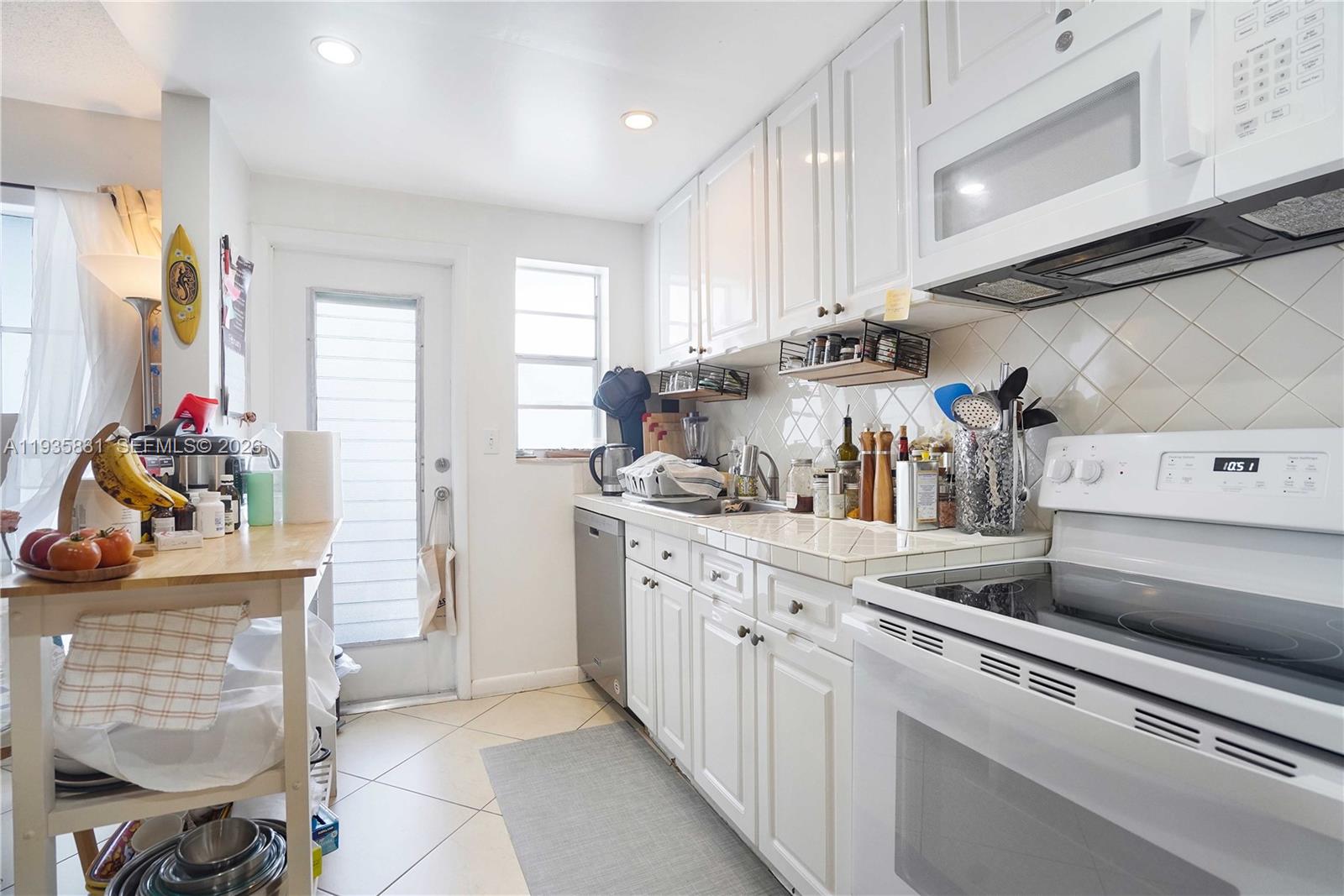 1340 Lincoln Rd # 807