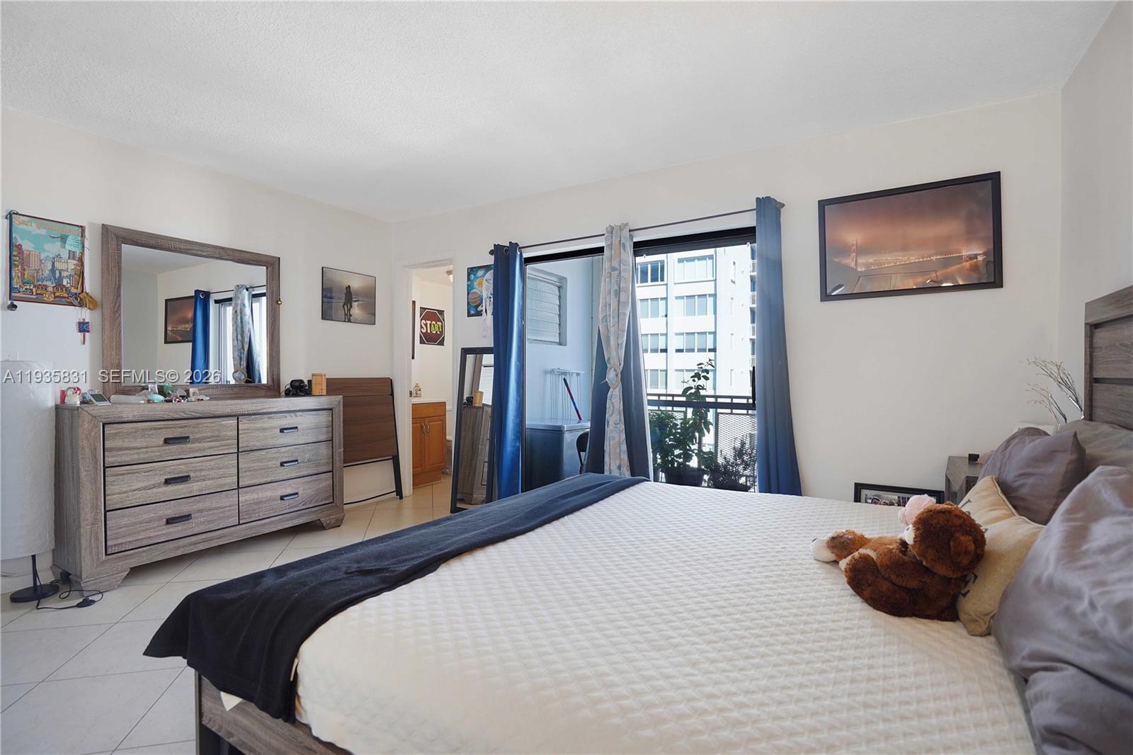 1340 Lincoln Rd # 807