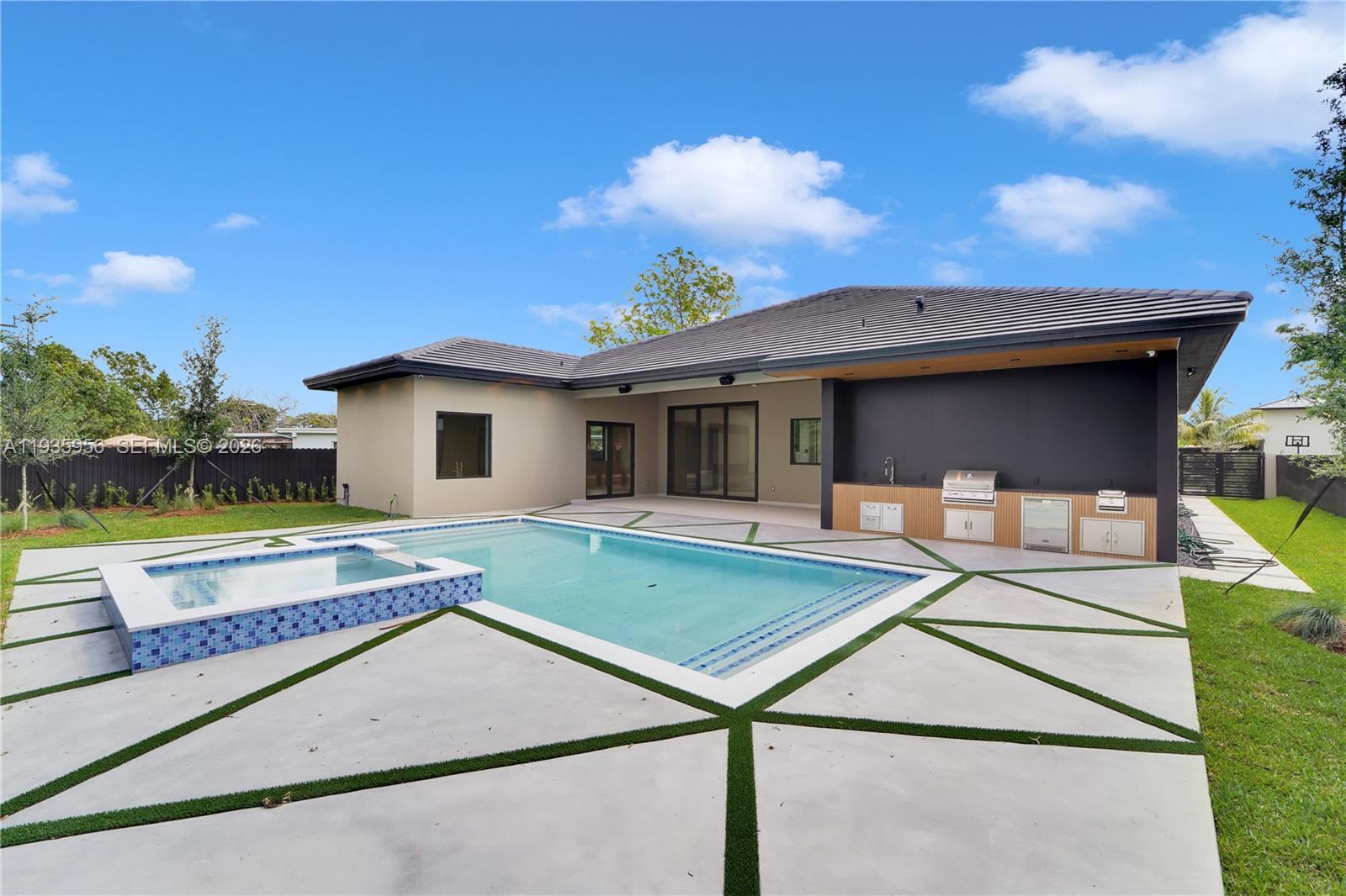 1130 SW 86th Ct