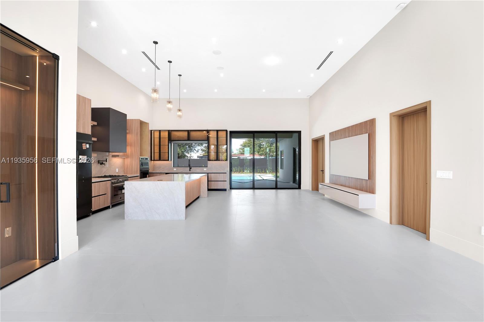 1130 SW 86th Ct
