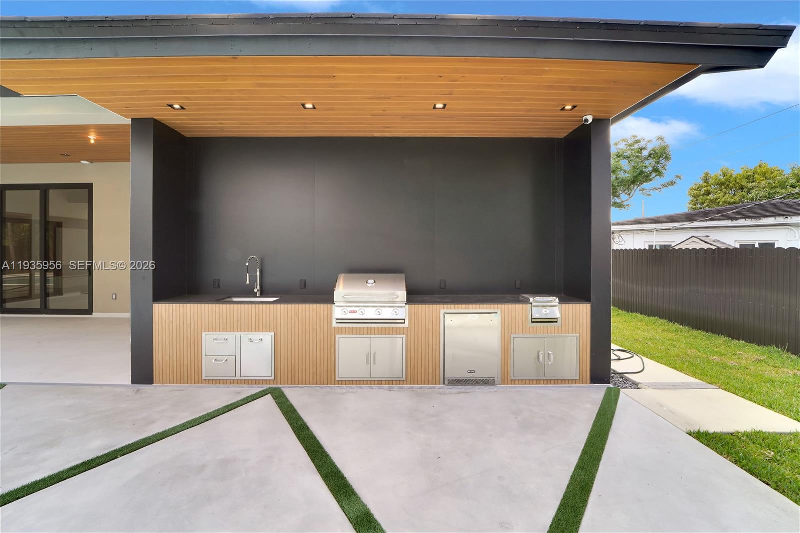1130 SW 86th Ct