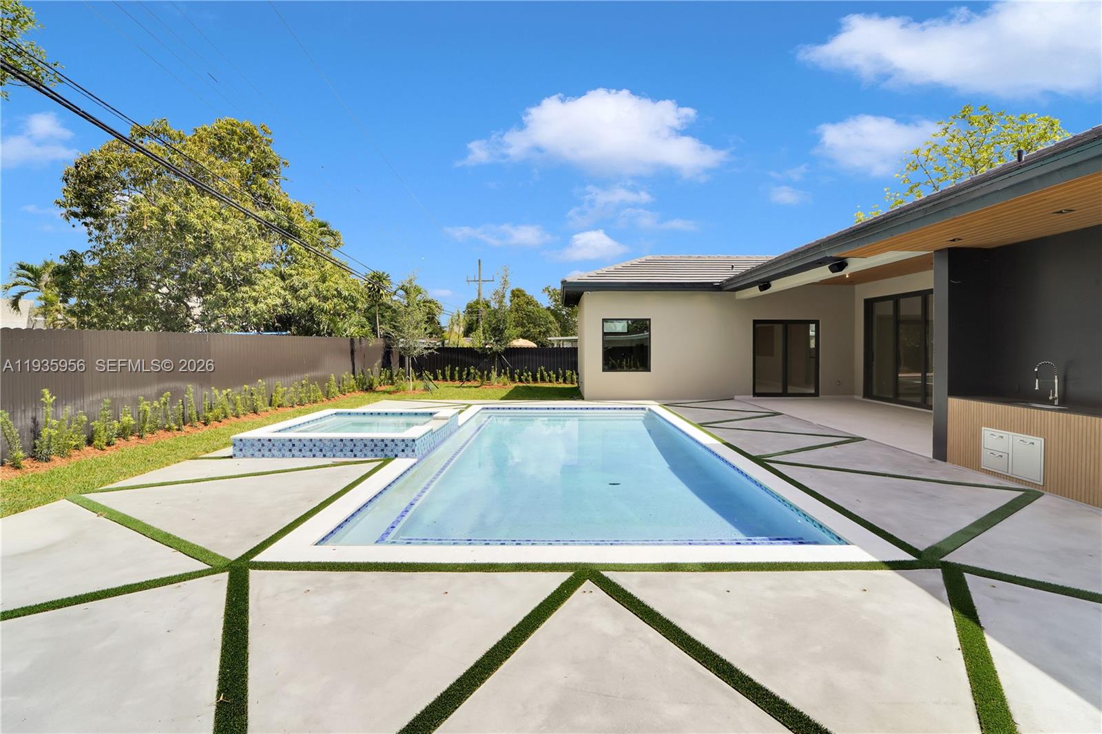 1130 SW 86th Ct