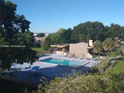 8897 Fontainebleau Blvd # 408