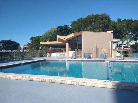 8897 Fontainebleau Blvd # 408