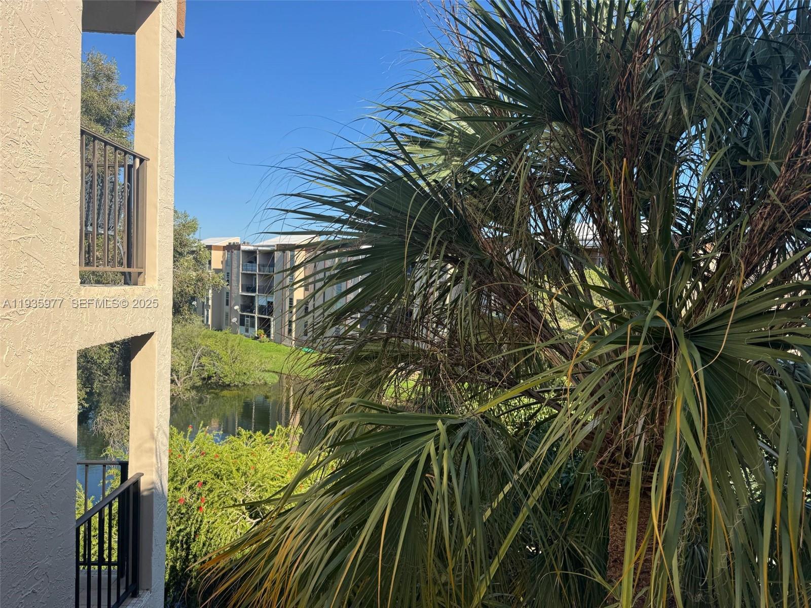 8897 Fontainebleau Blvd # 408