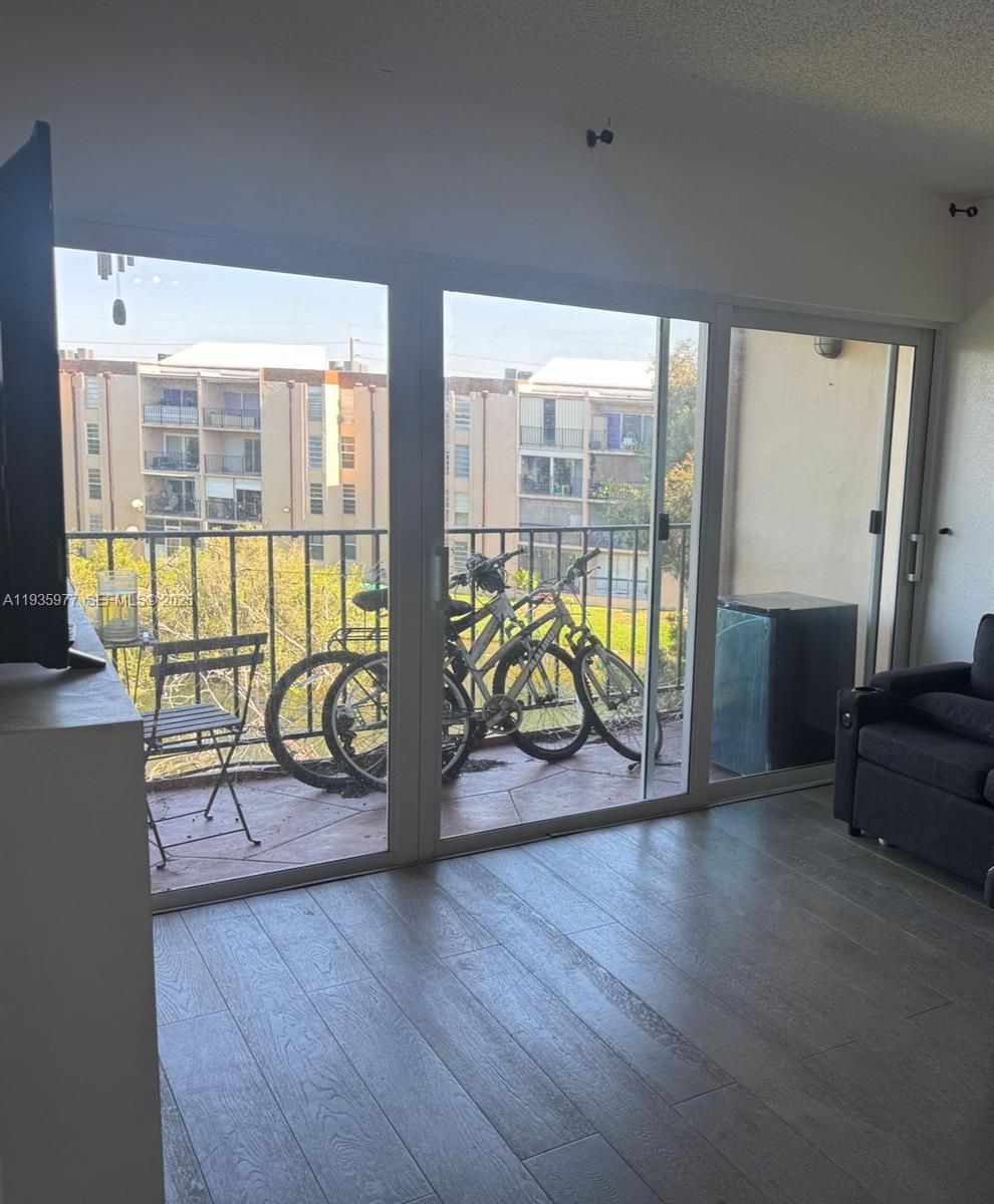 8897 Fontainebleau Blvd # 408