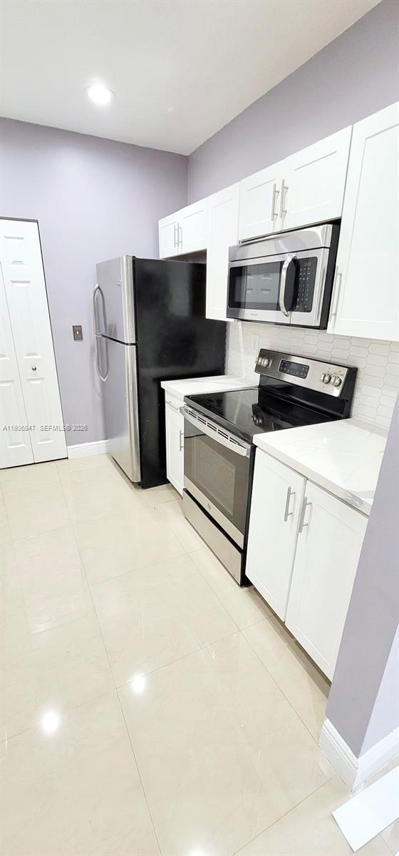 1005 NE 42nd Pl