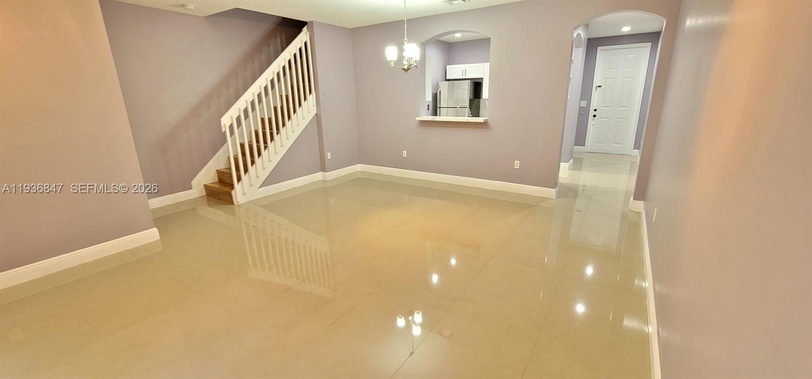 1005 NE 42nd Pl