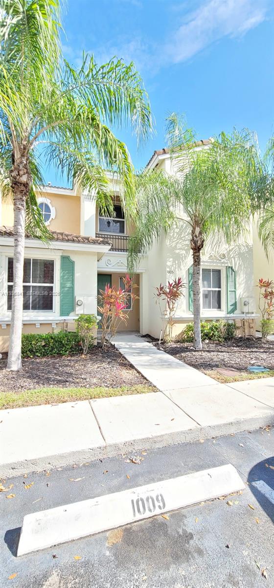 1005 NE 42nd Pl