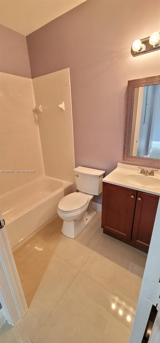1005 NE 42nd Pl