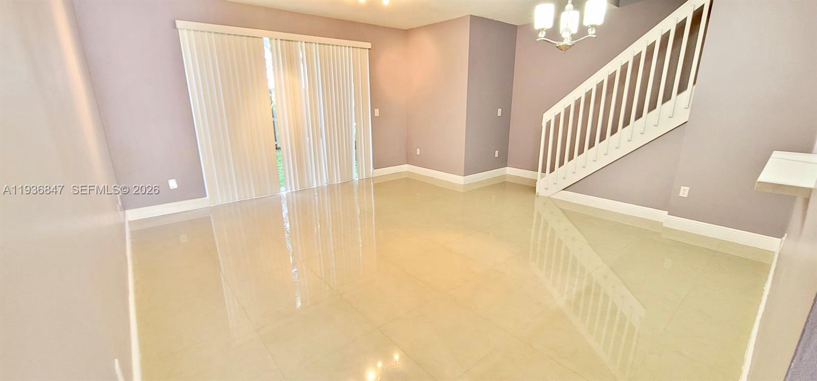 1005 NE 42nd Pl