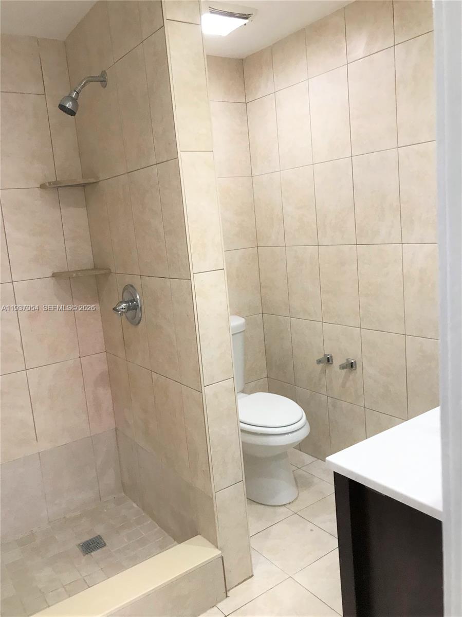 10000 NW 80 Ct # 2543