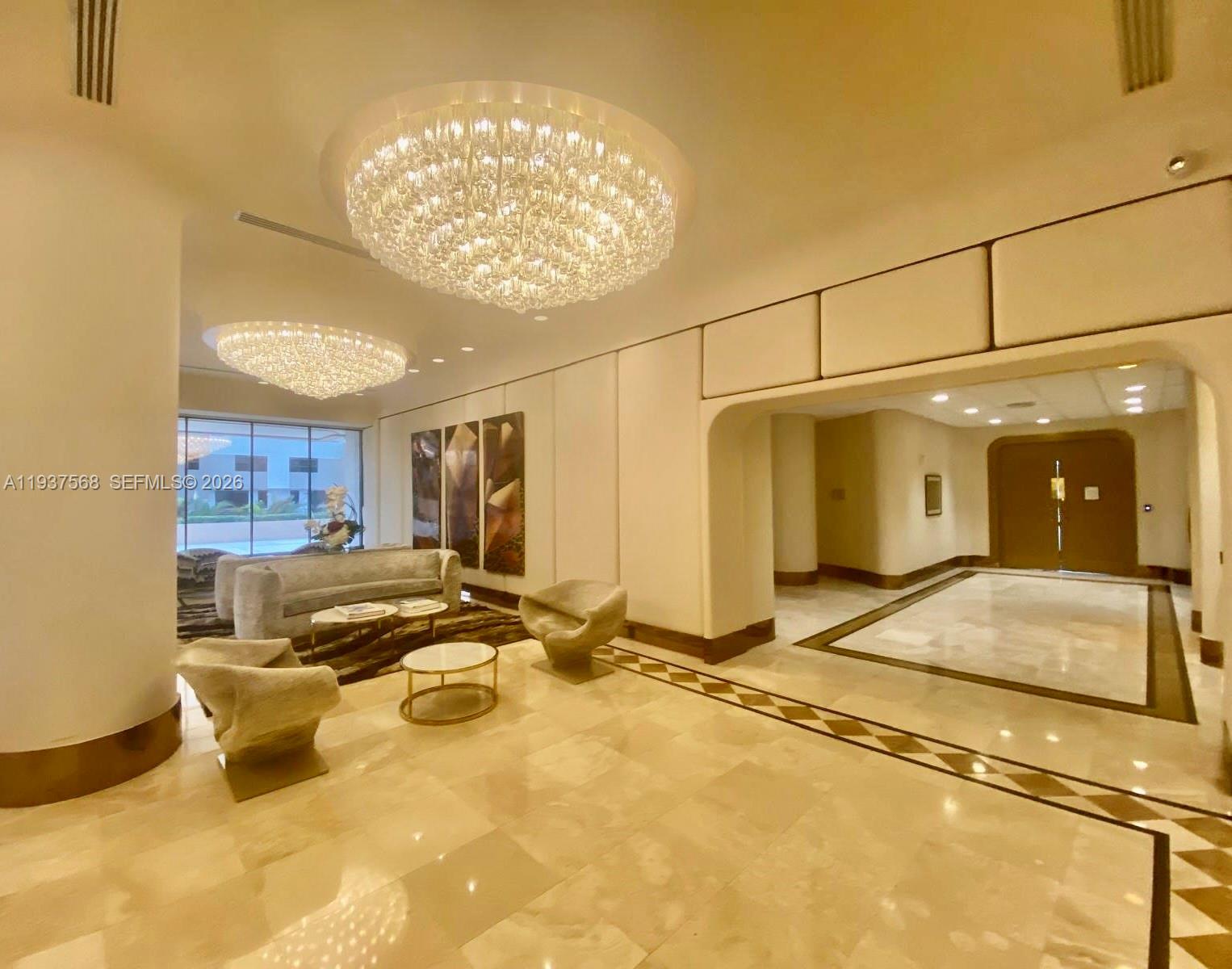 1800 NE 114th St # 411