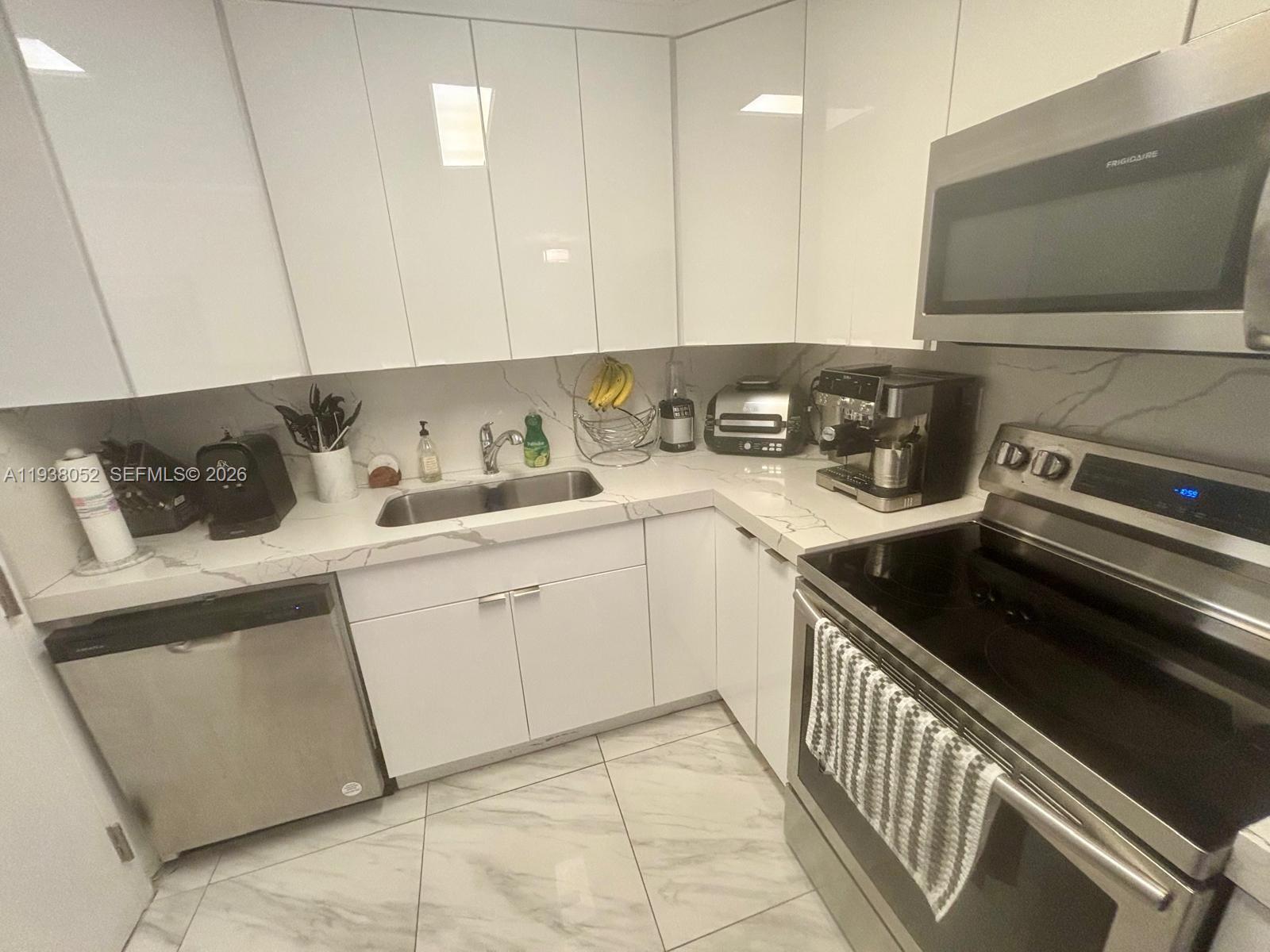 10101 E Bay Harbor Dr # 309