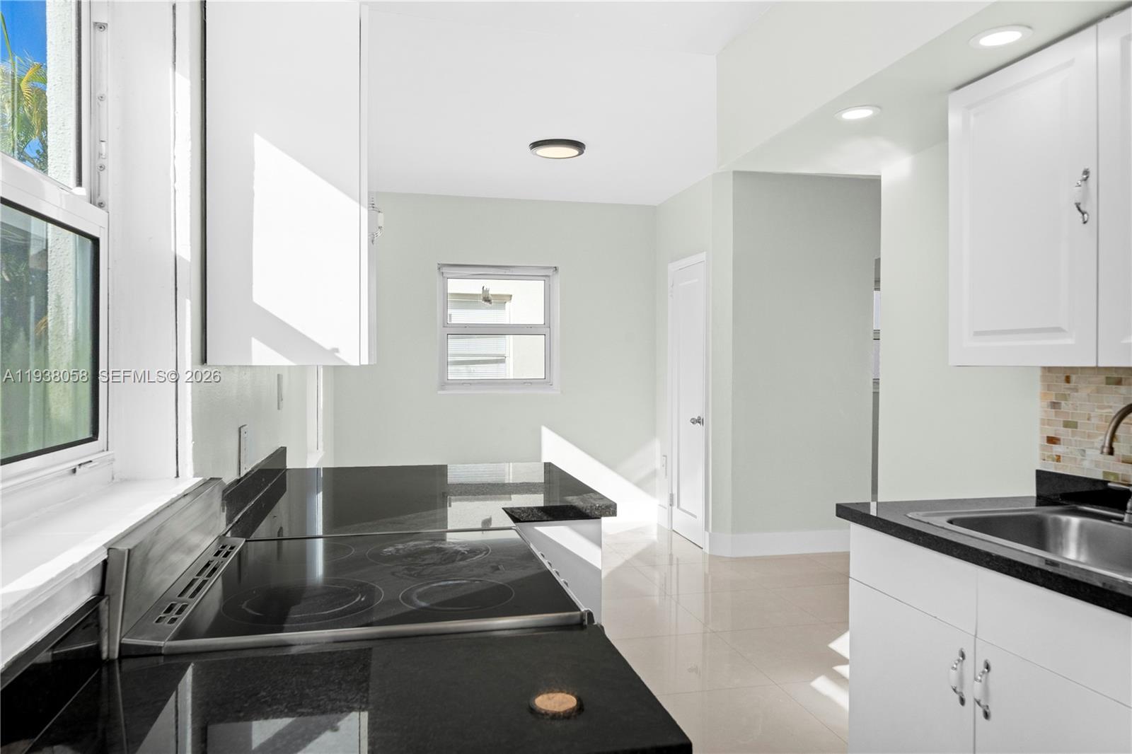 1203 Marseille Dr # 21