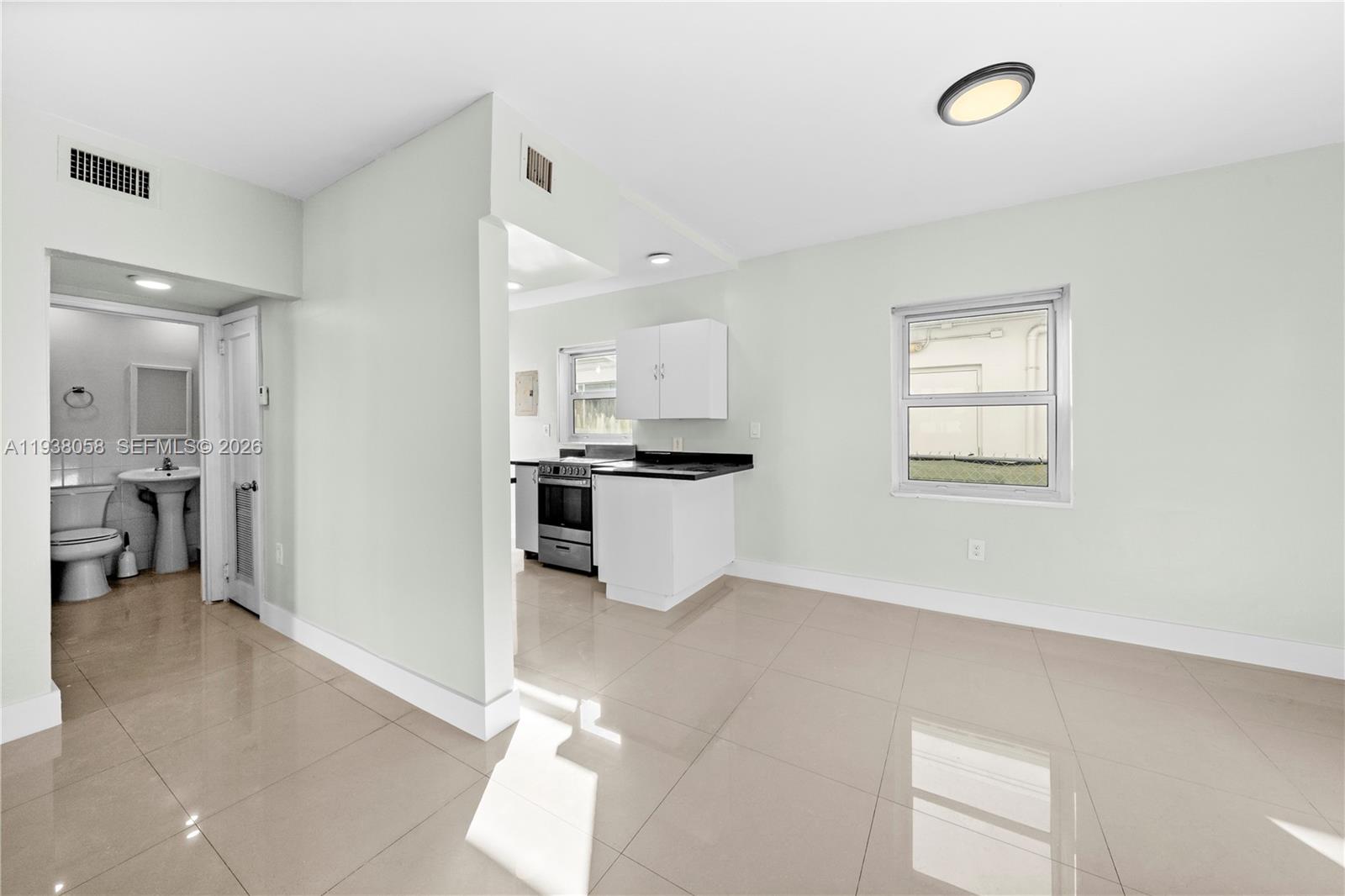 1203 Marseille Dr # 21