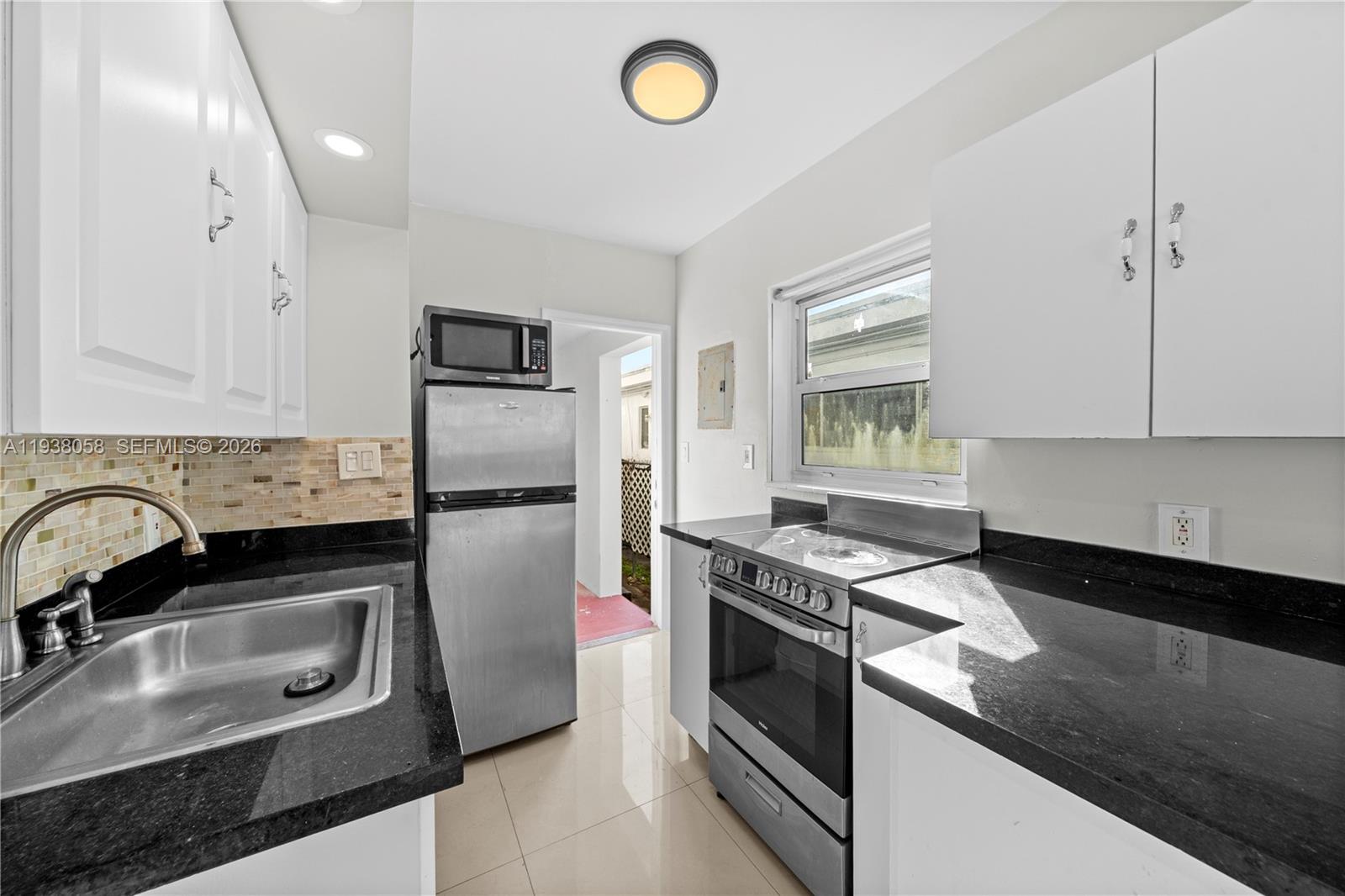 1203 Marseille Dr # 21