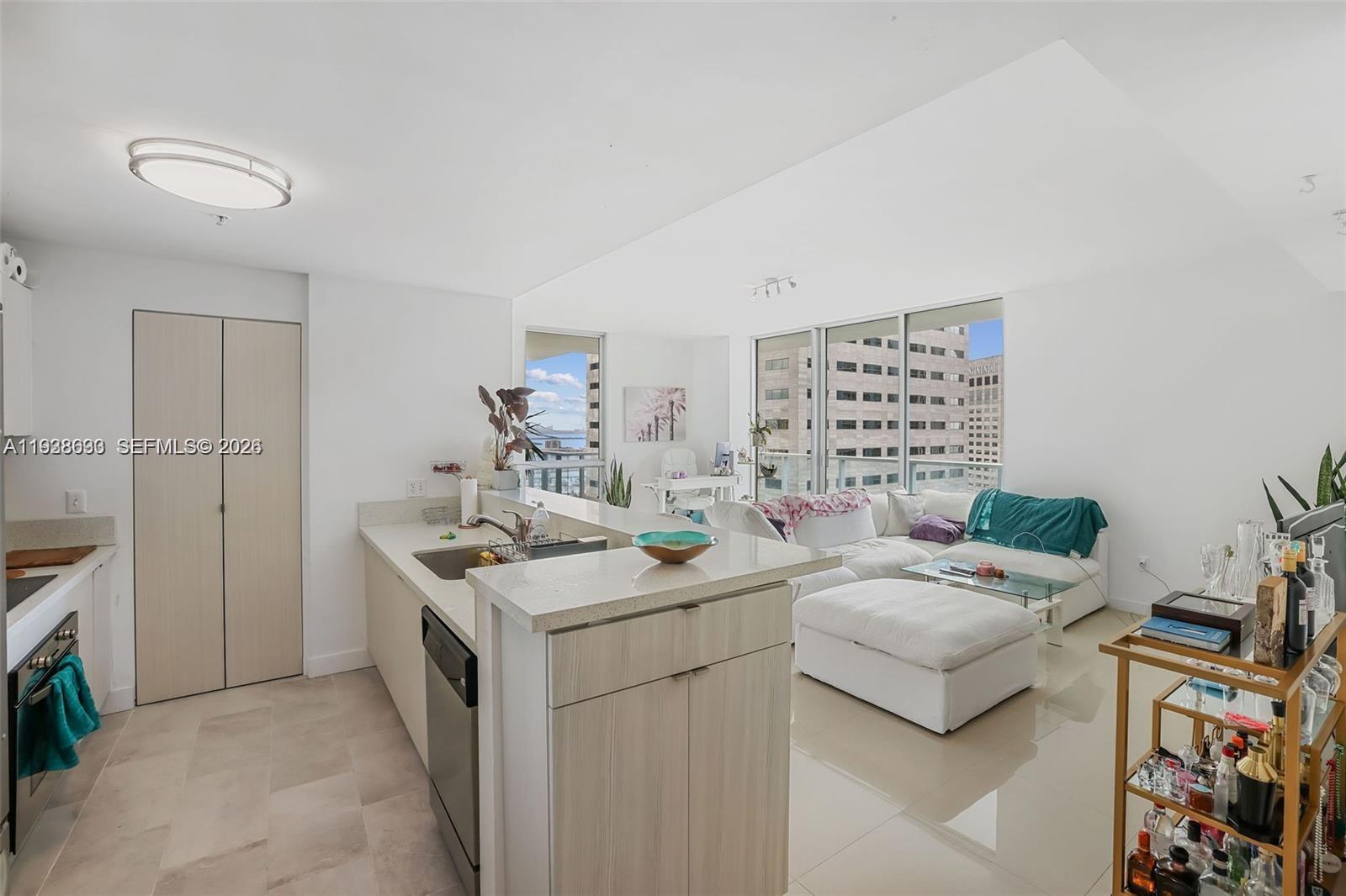 300 S Biscayne Blvd # 2616 Unit: T-2616