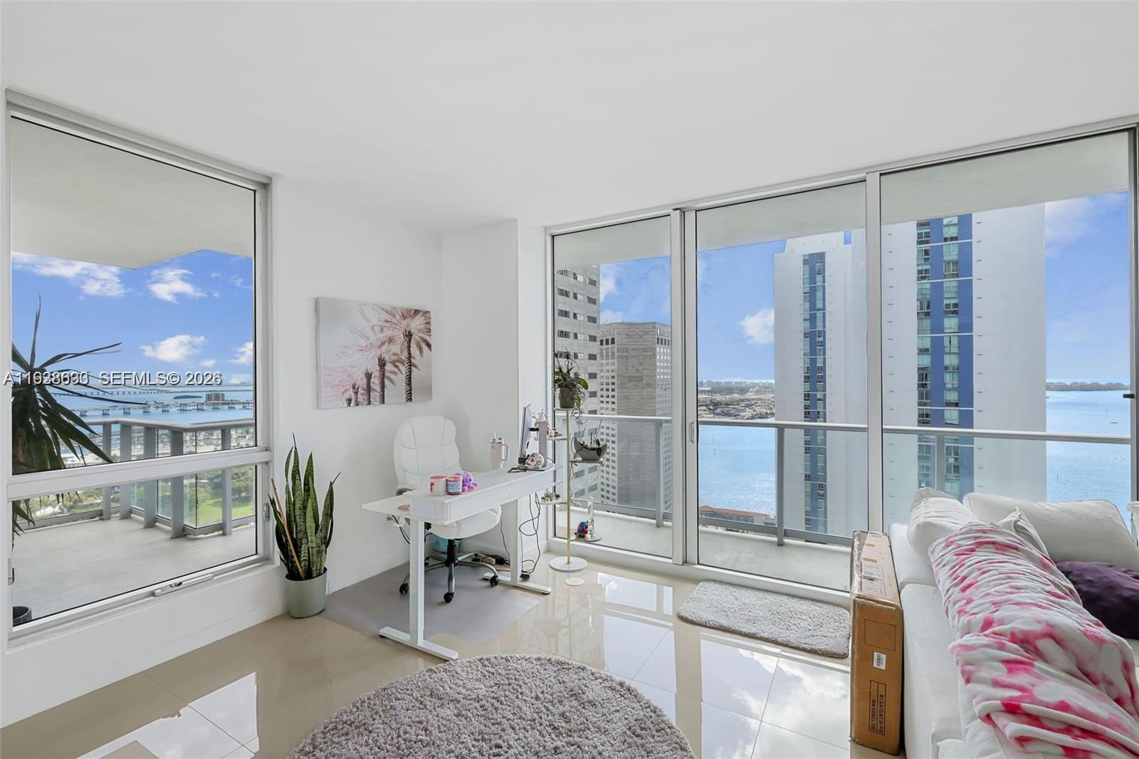 300 S Biscayne Blvd # 2616 Unit: T-2616