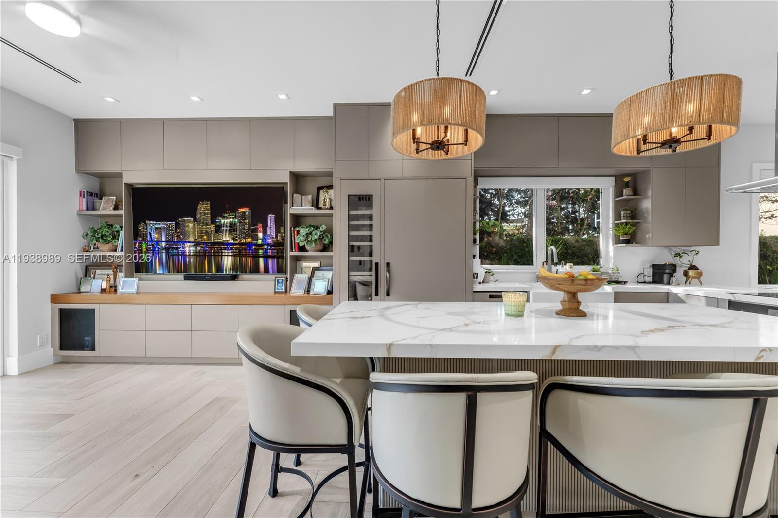 4819 University Drive # 4819