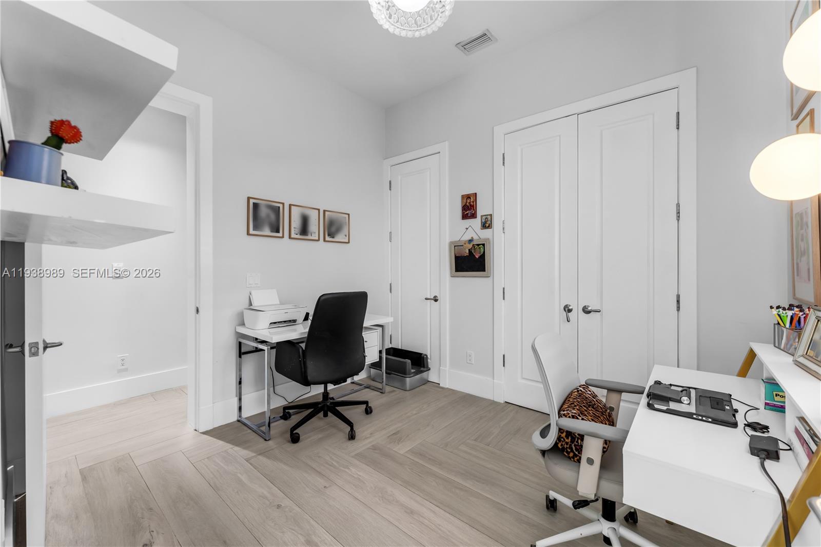 4819 University Drive # 4819