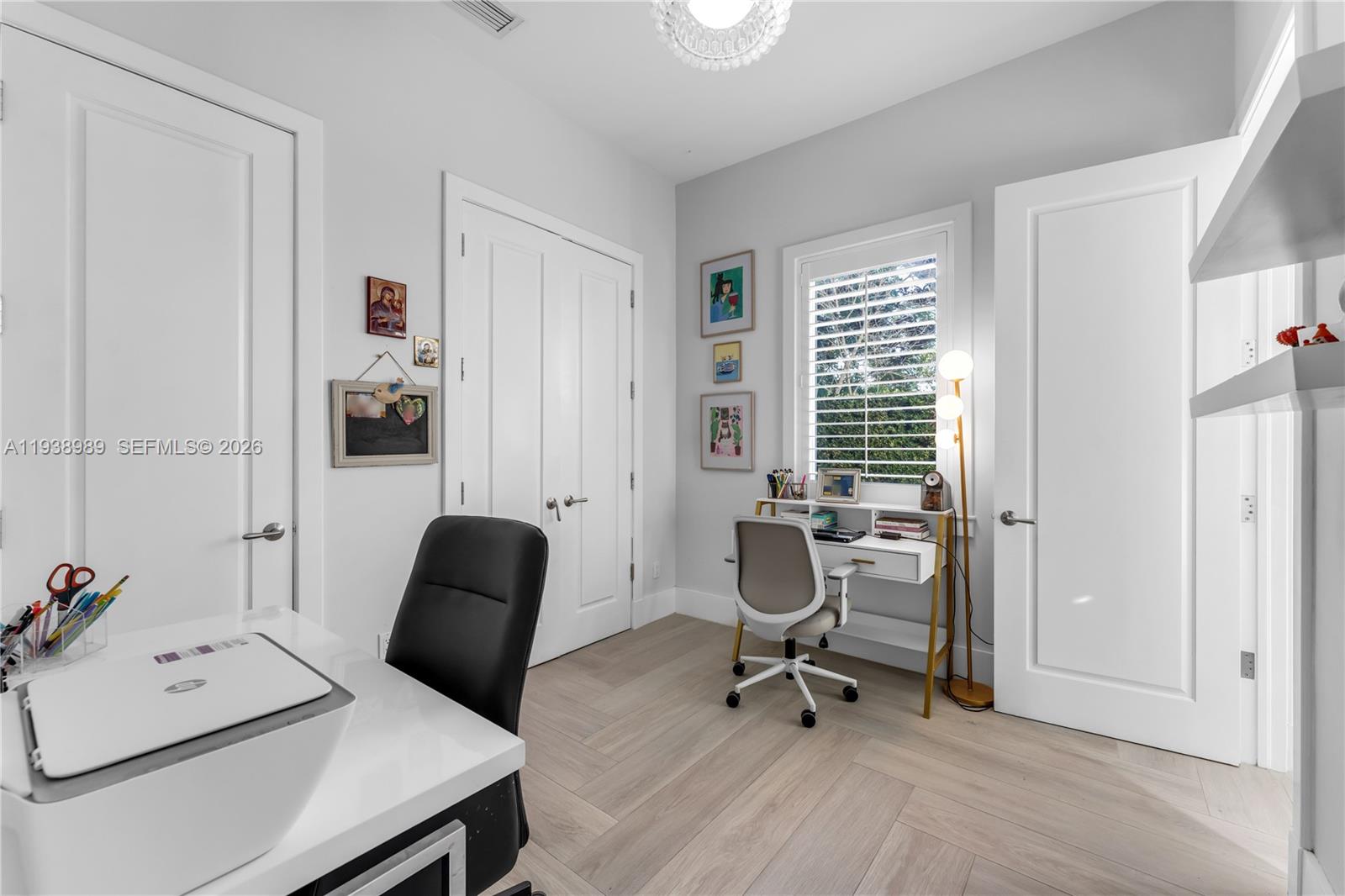 4819 University Drive # 4819