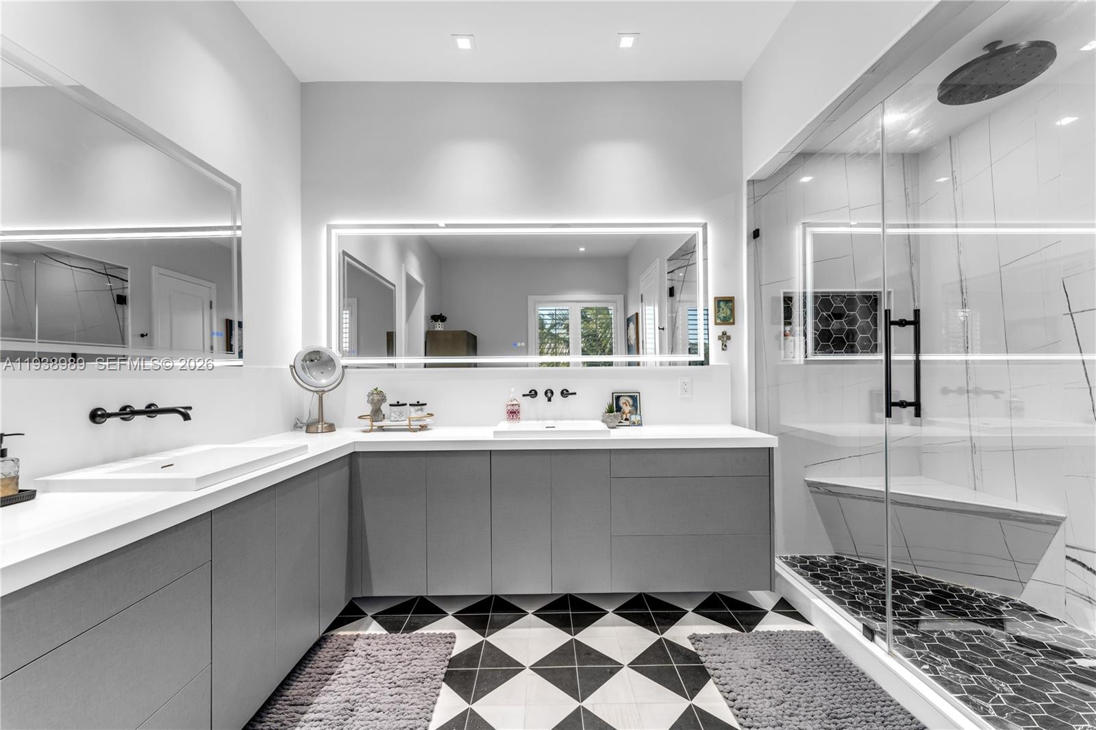 4819 University Drive # 4819