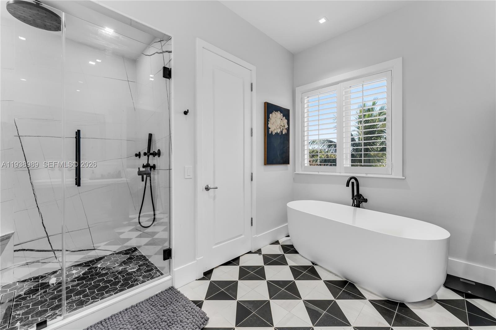 4819 University Drive # 4819