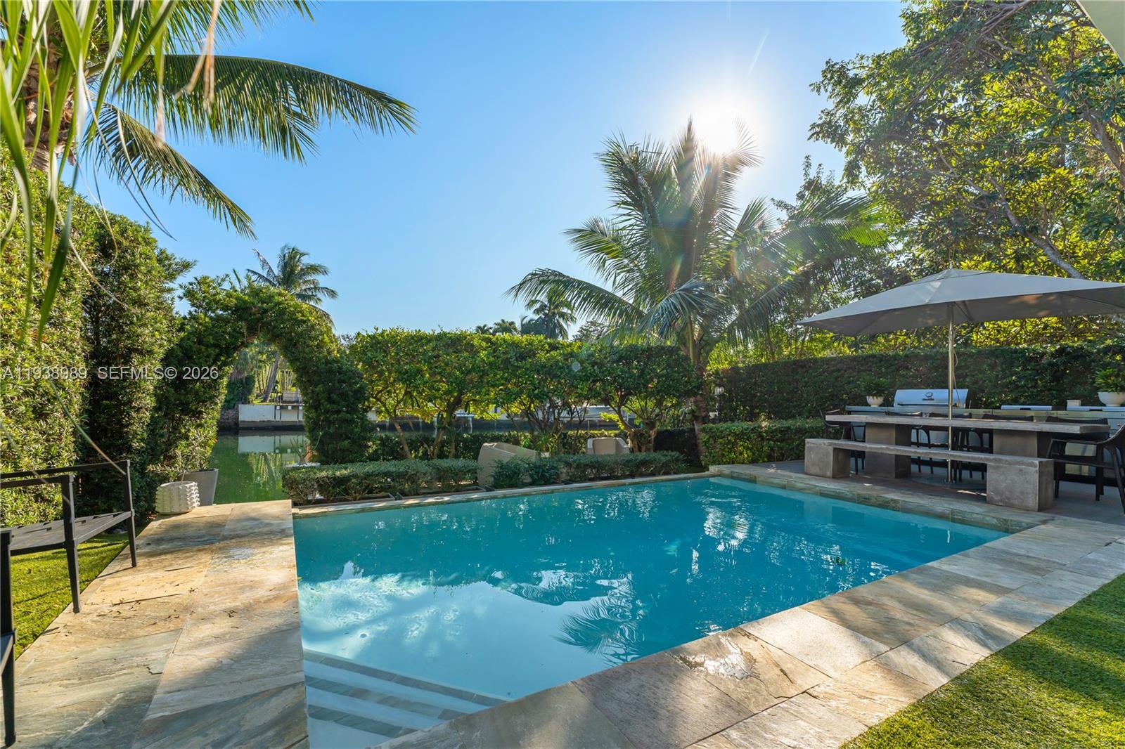 4819 University Drive # 4819