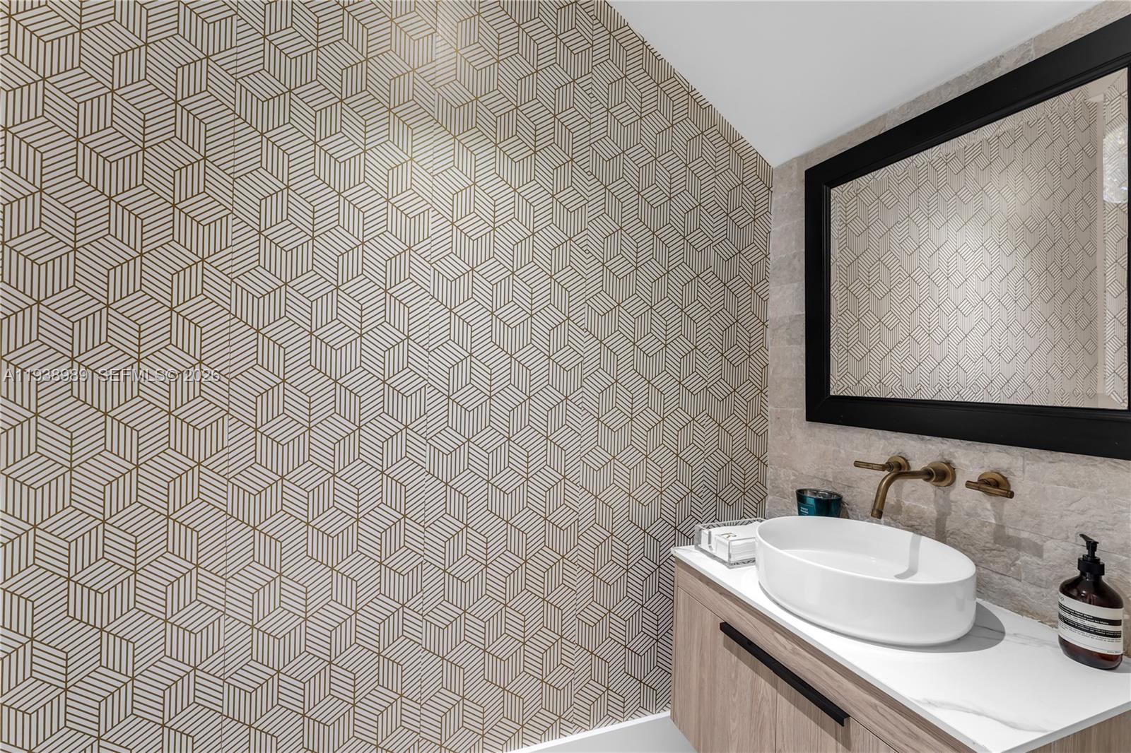 4819 University Drive # 4819