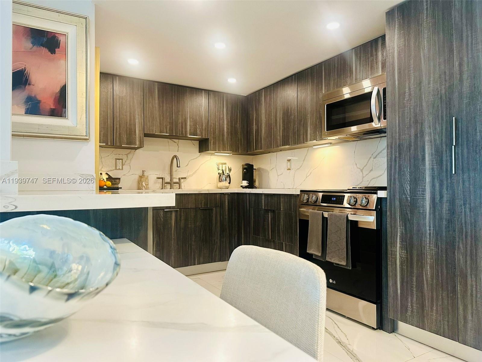 1740 NW N River Dr # 626