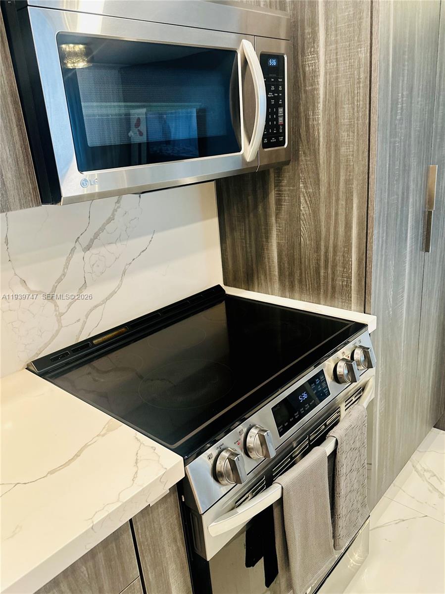 1740 NW N River Dr # 626