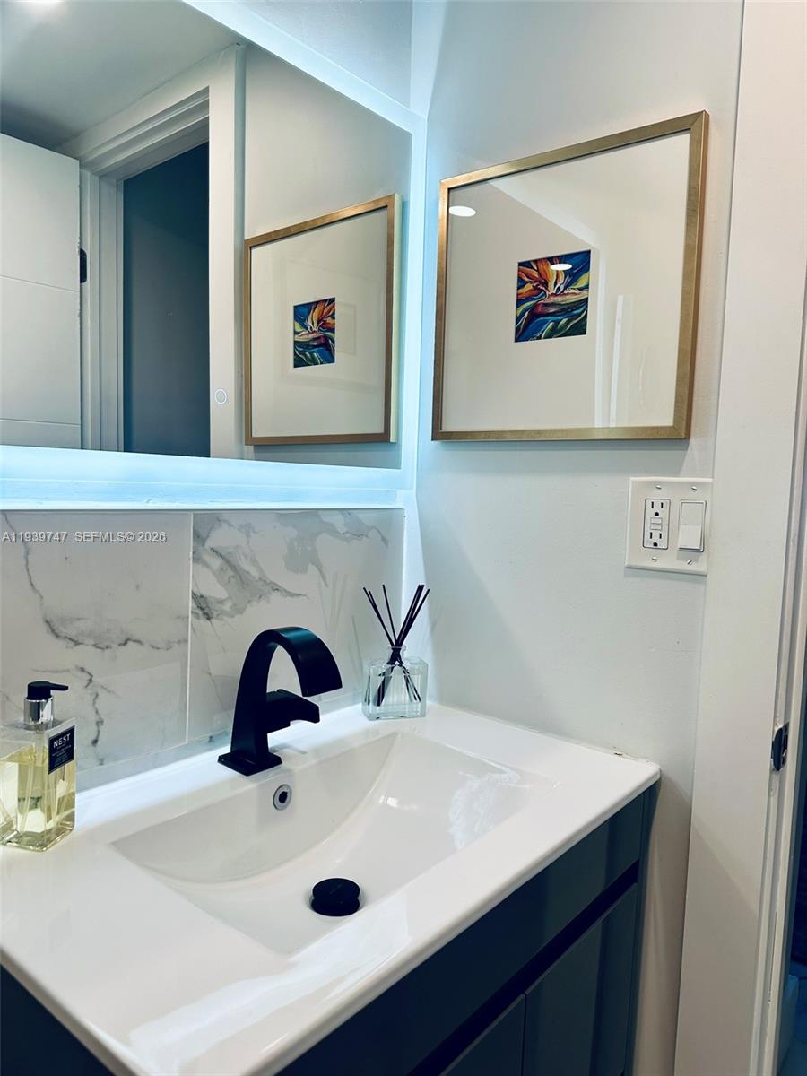 1740 NW N River Dr # 626