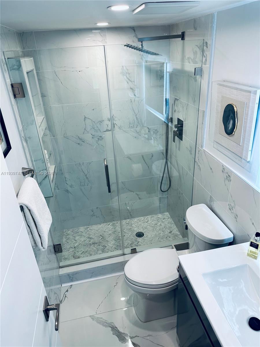 1740 NW N River Dr # 626