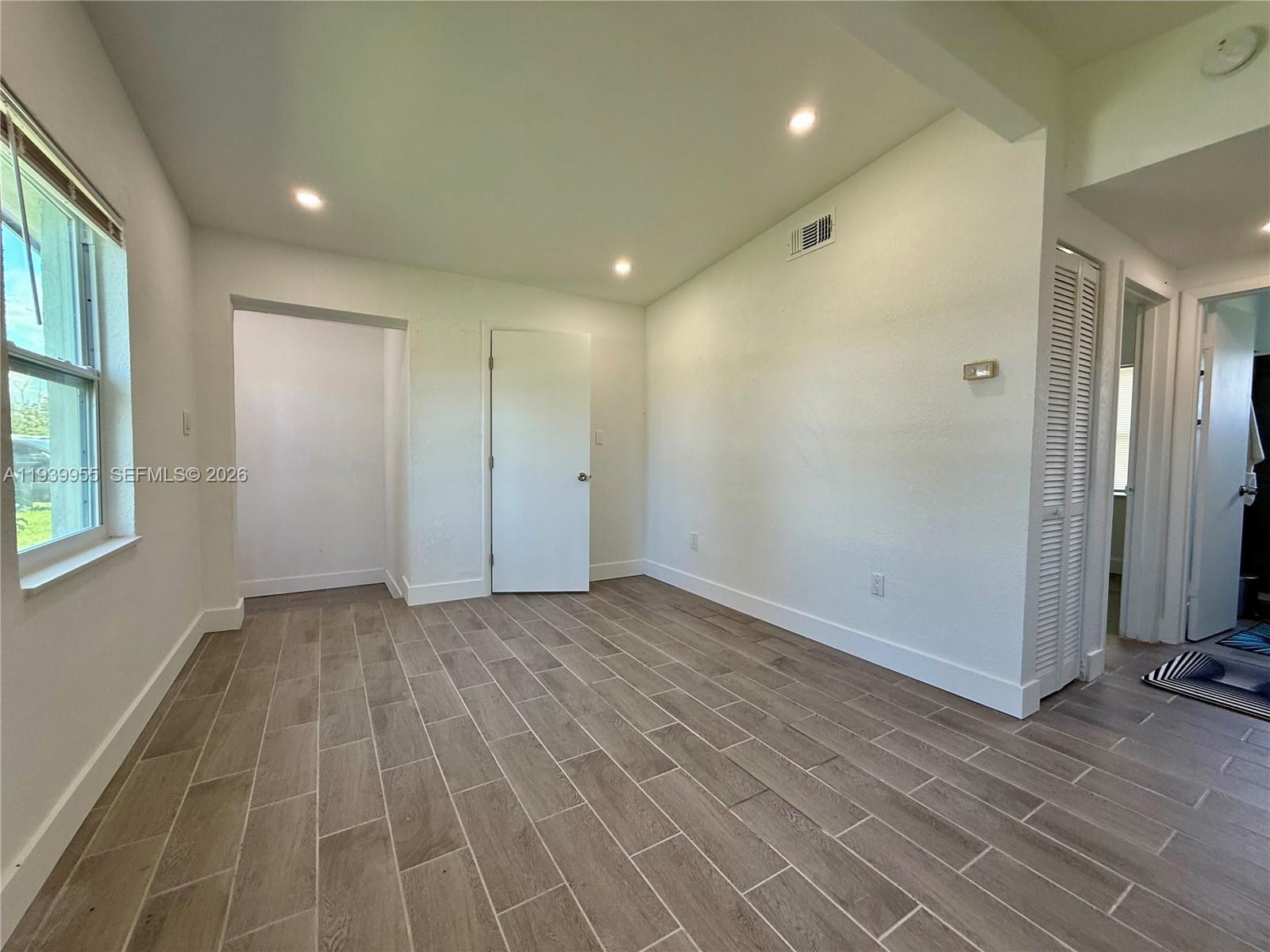 3460 Normandy Dr