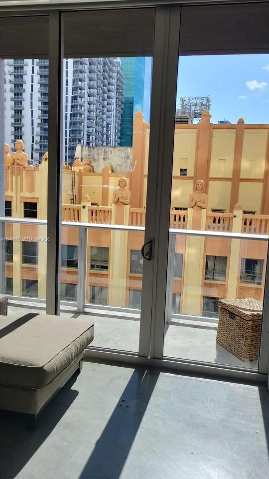 151 SE 1st St # 1403