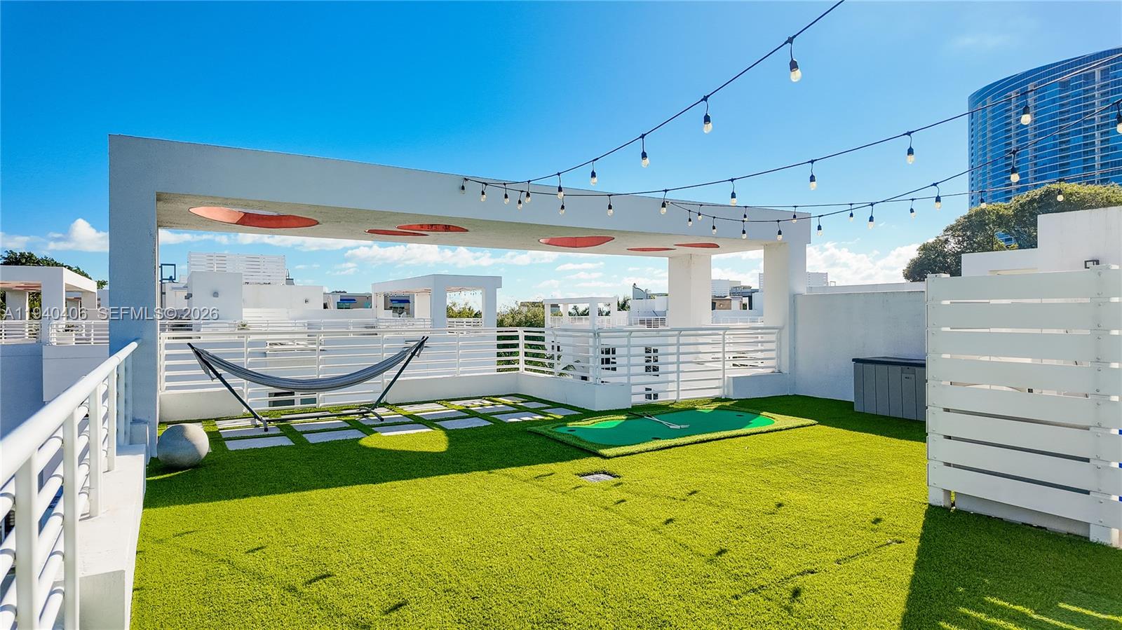 455 NE 39th St # 112