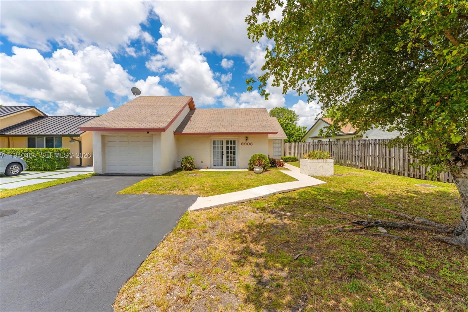 6908 SW 104th Ct