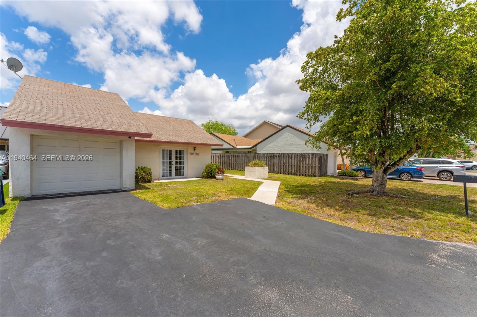 6908 SW 104th Ct