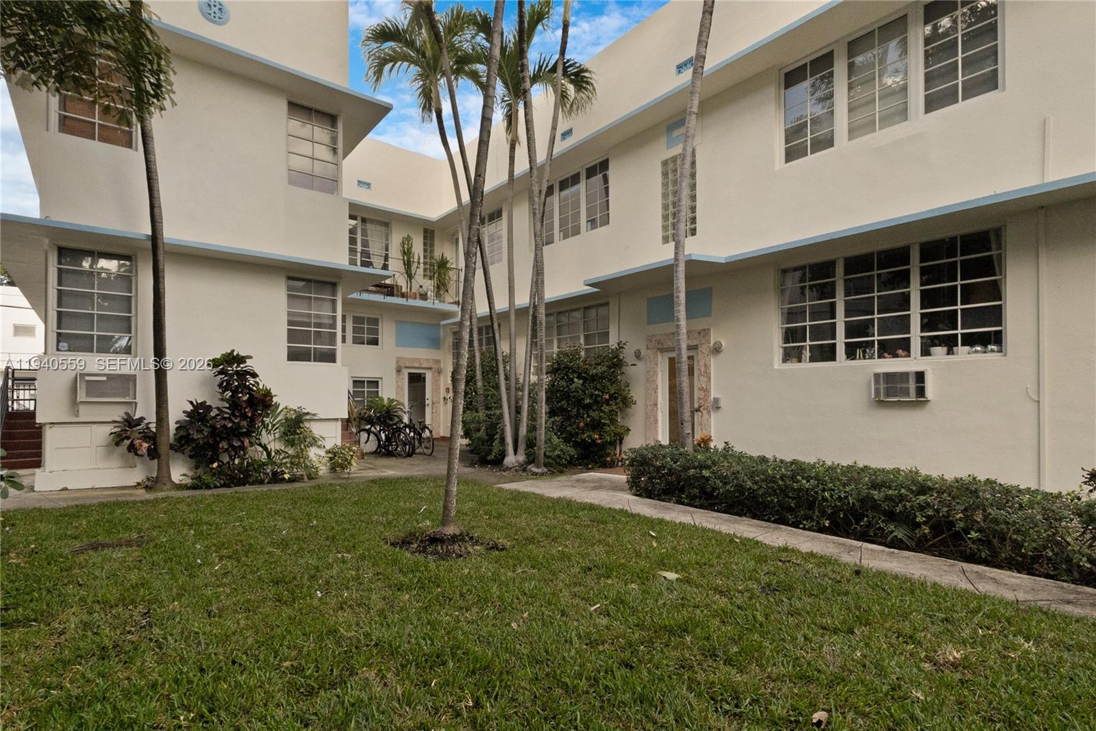 826 Euclid Ave # 11