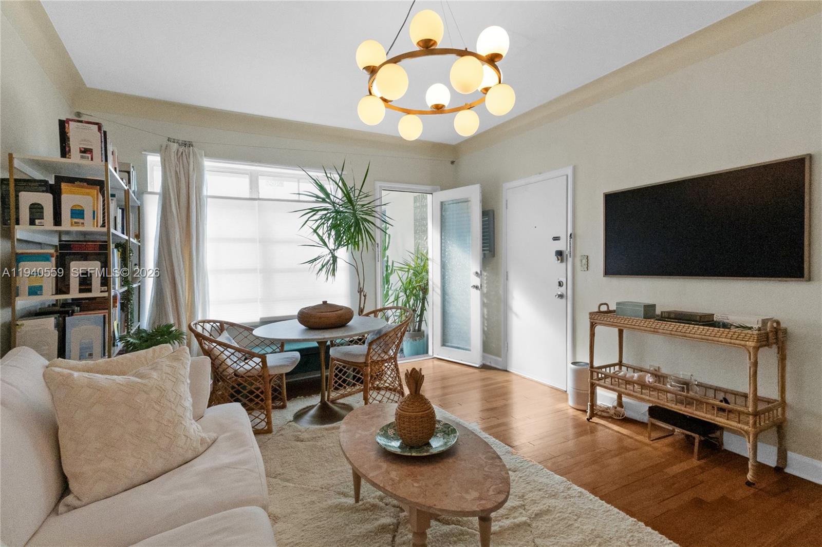826 Euclid Ave # 11