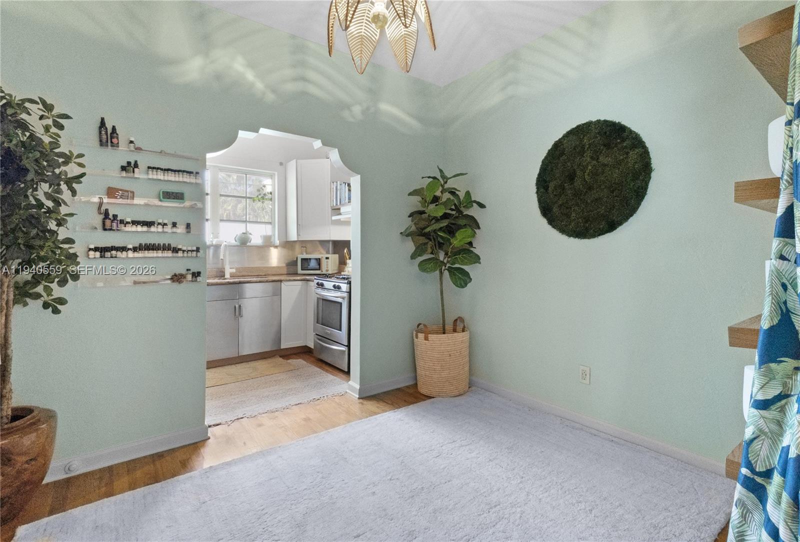 826 Euclid Ave # 11